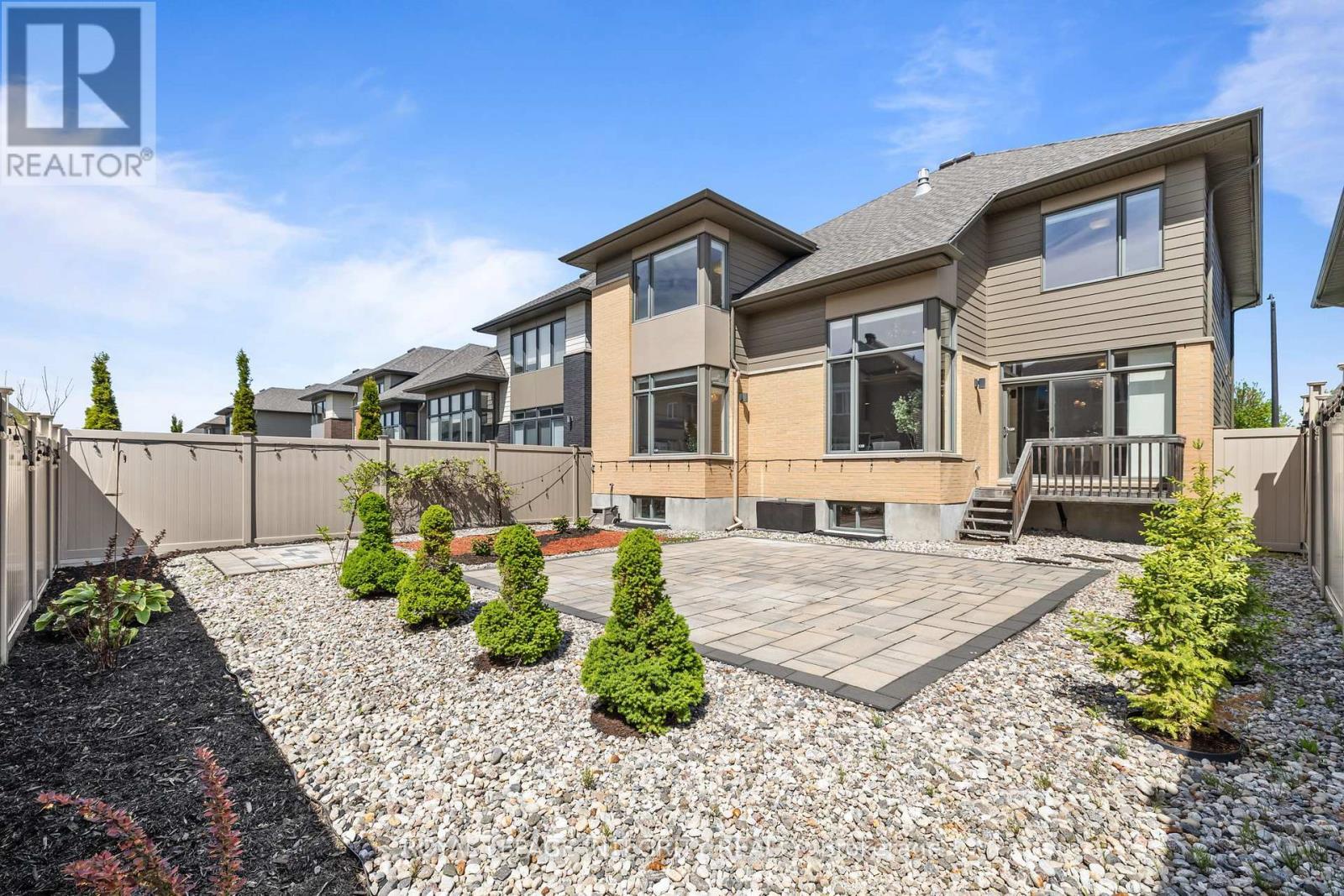 Landscaped backyard - 143 Stonemeadow Drive, Ottawa, ON - Outdoor