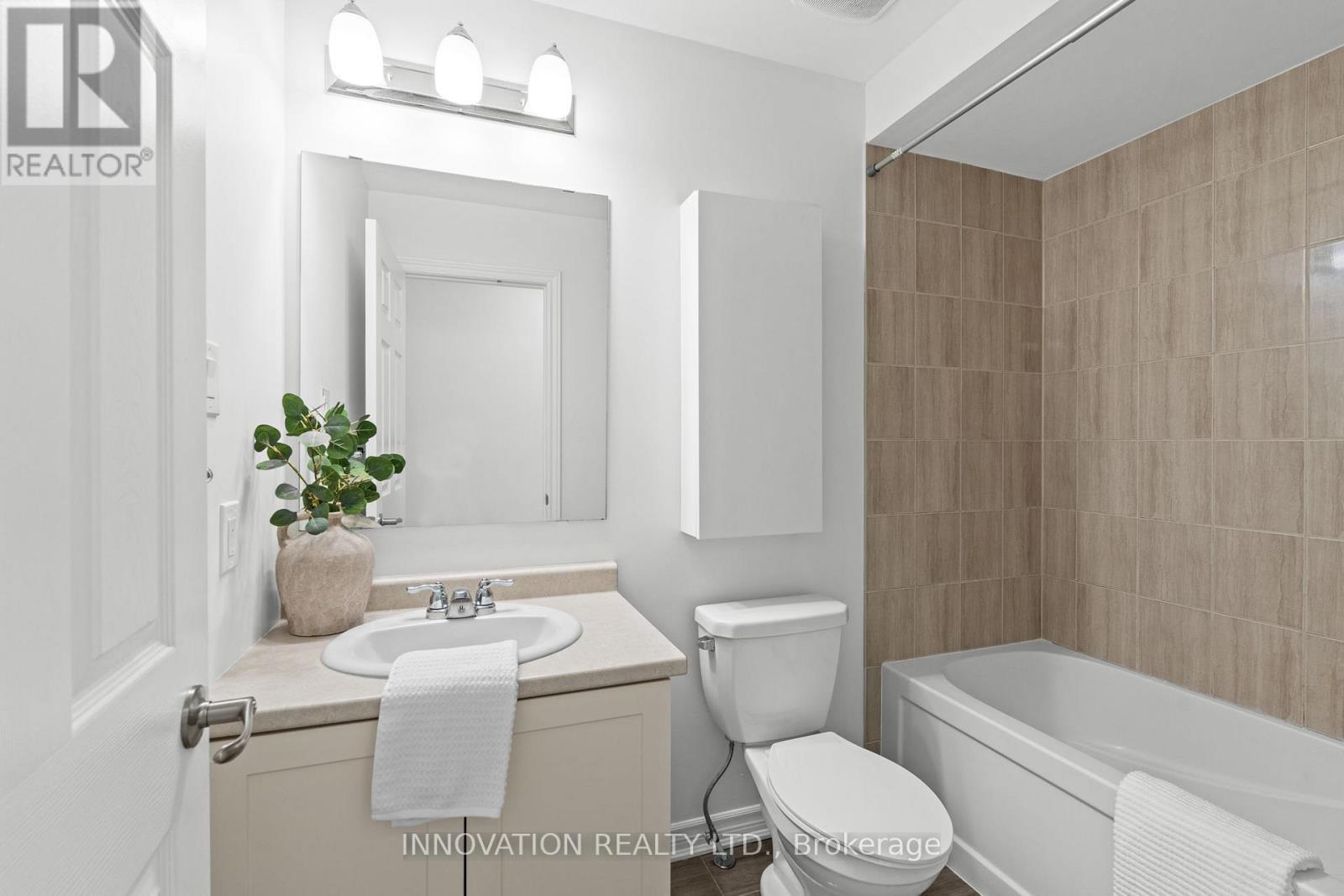 389 Rouncey Road, Ottawa, ON - Indoor Photo Showing Bathroom