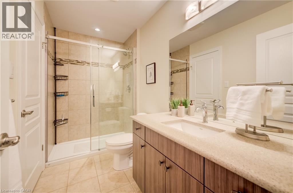 435 Winchester Drive Unit# 10, Waterloo, ON - Indoor Photo Showing Bathroom