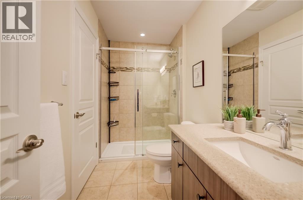 435 Winchester Drive Unit# 10, Waterloo, ON - Indoor Photo Showing Bathroom