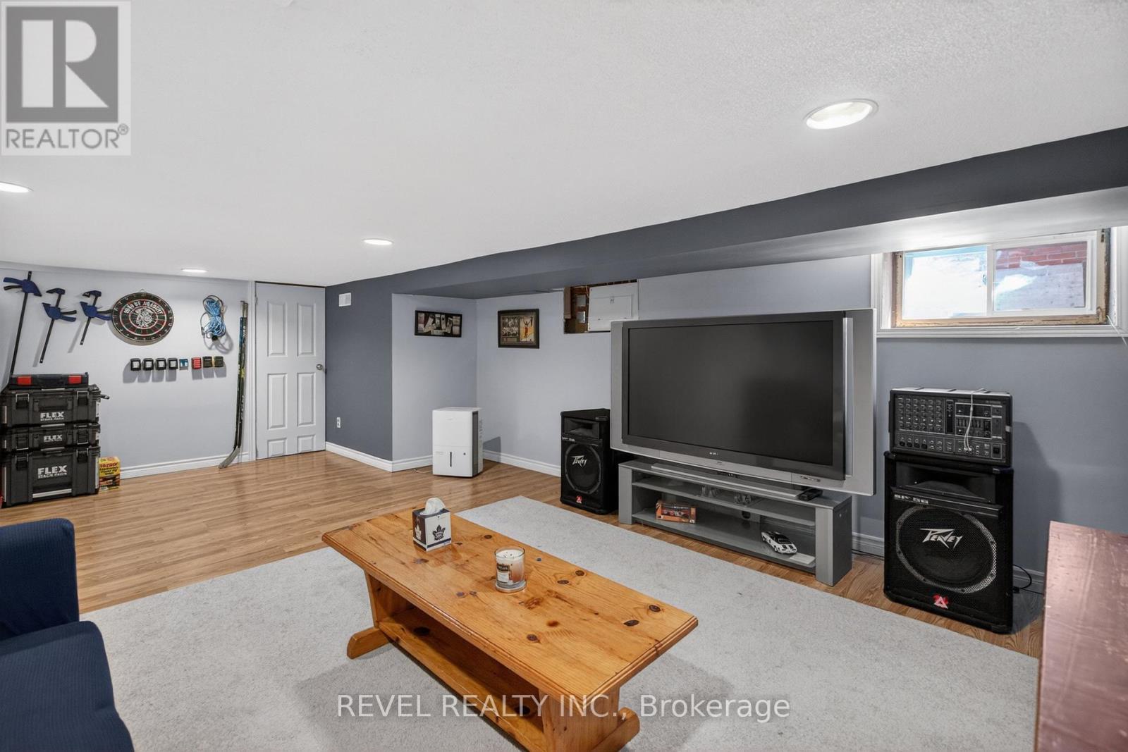 125 Balsam Avenue S, Hamilton, ON - Indoor