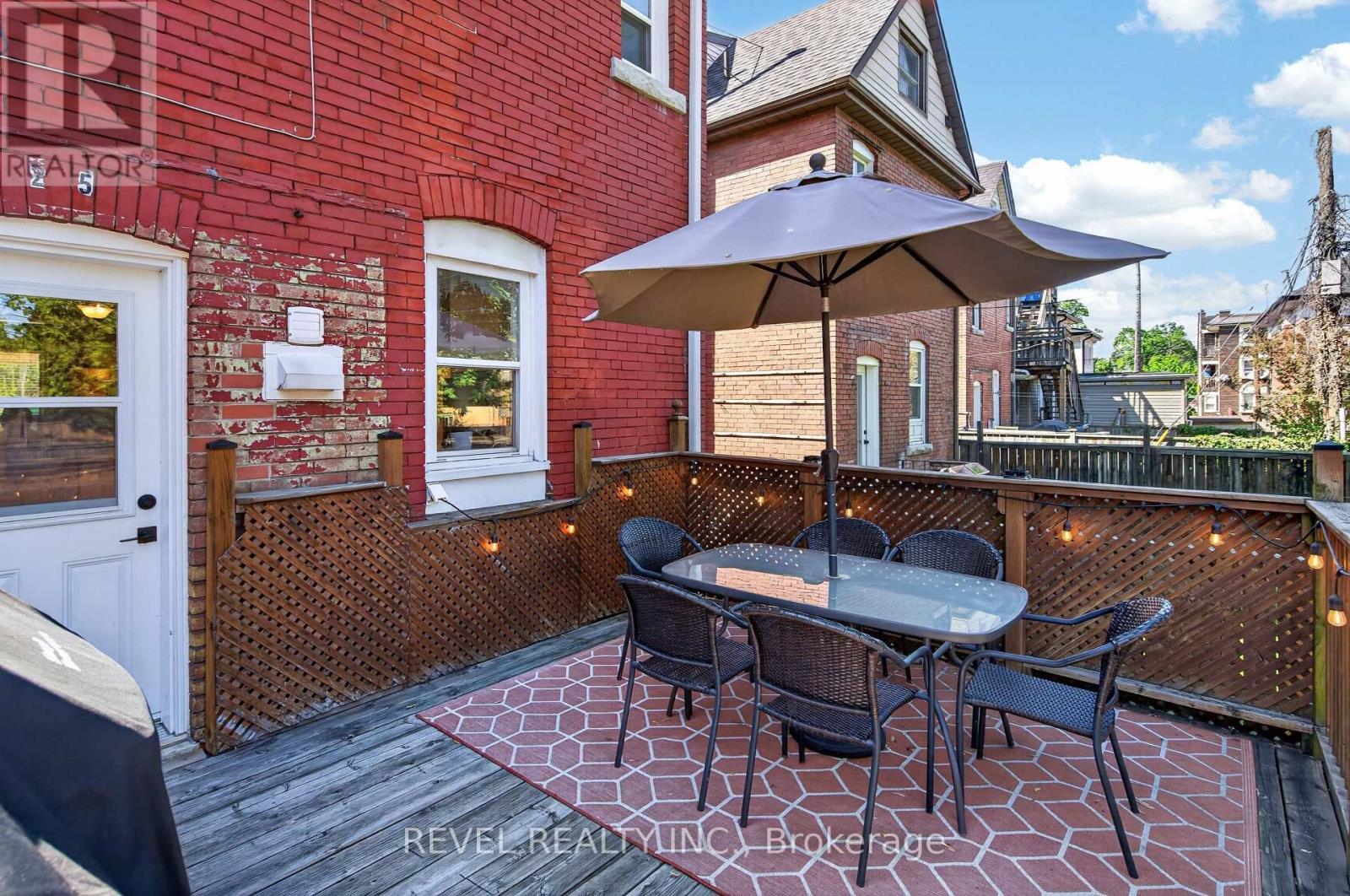 125 Balsam Avenue S, Hamilton, ON - Outdoor With Deck Patio Veranda With Exterior