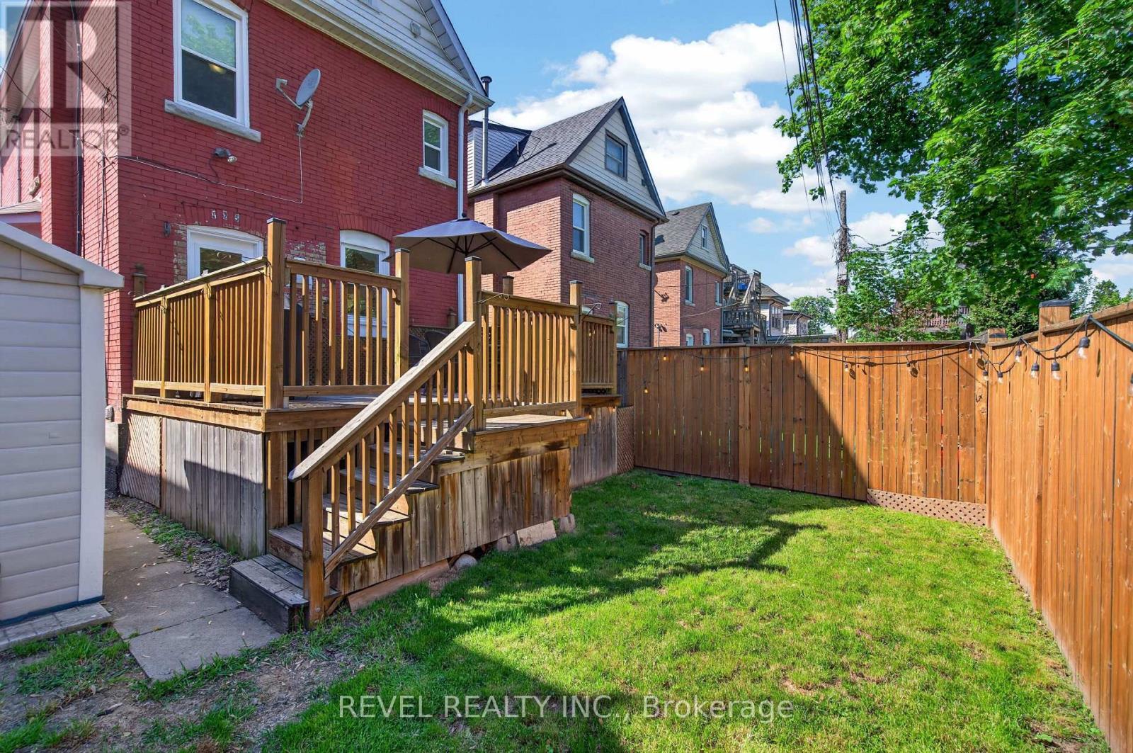 125 Balsam Avenue S, Hamilton, ON - Outdoor With Exterior