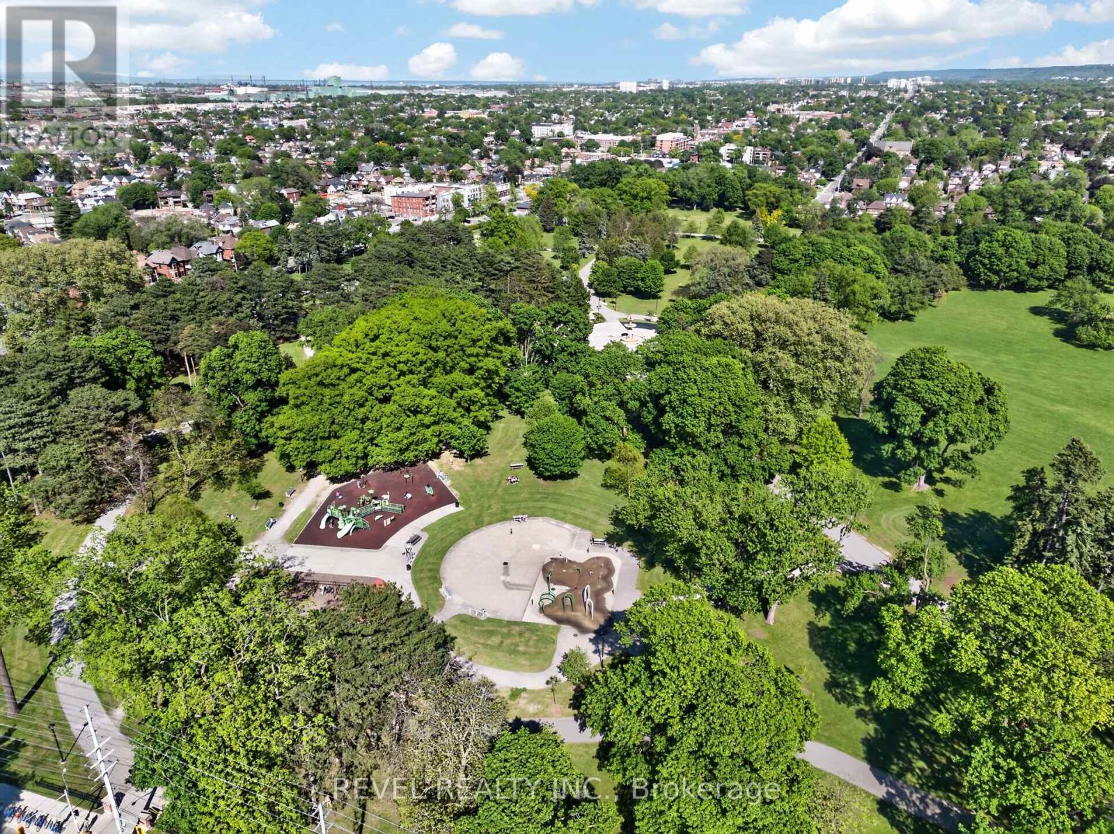 125 Balsam Avenue S, Hamilton, ON - Outdoor With View