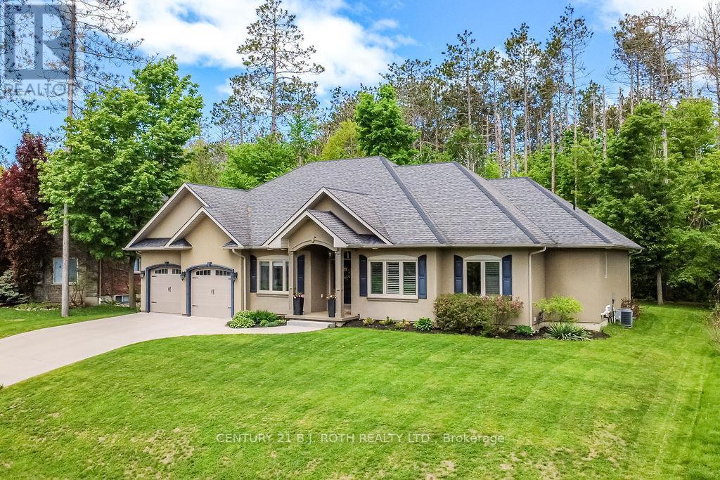 33 Reilly'S Run, Springwater, ON - Outdoor With Facade