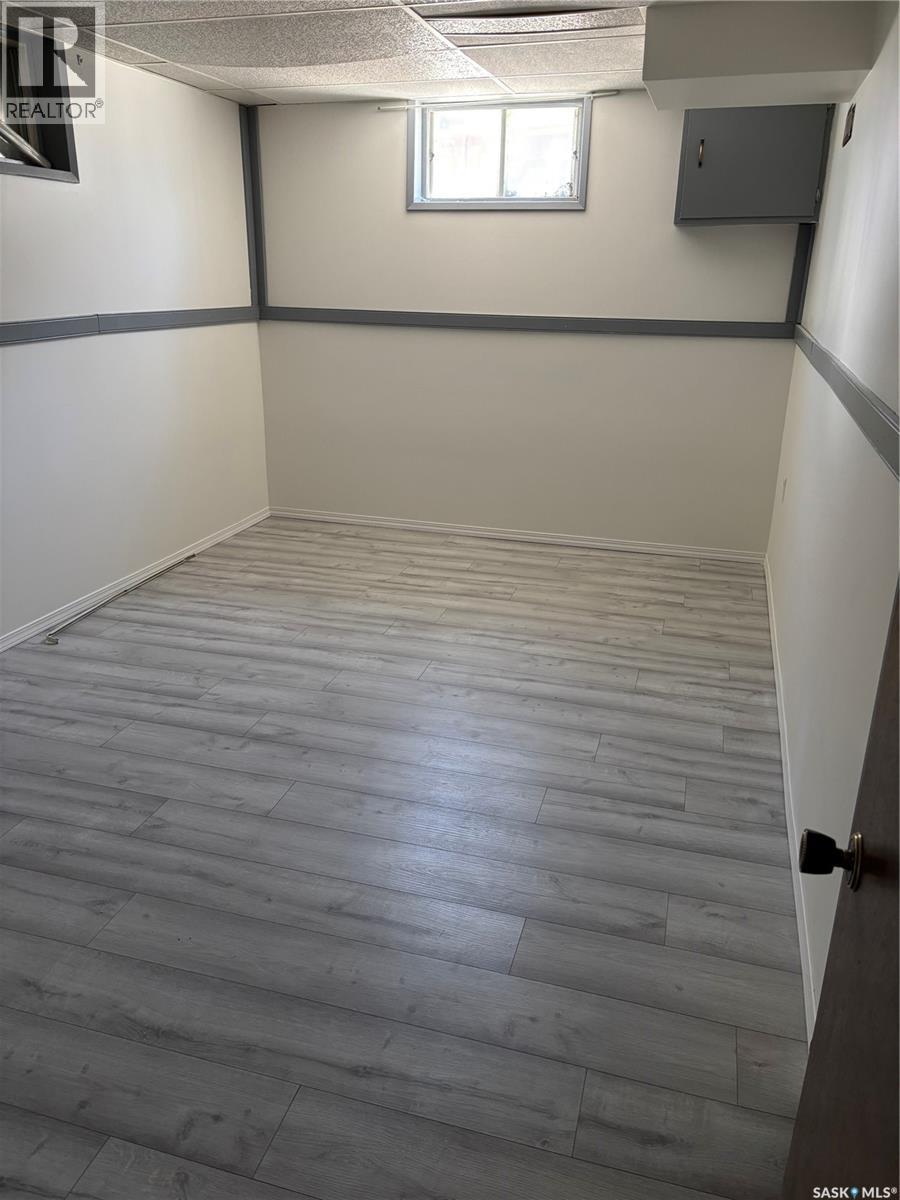 301 Tavistock Avenue, Torquay, SK - Indoor
