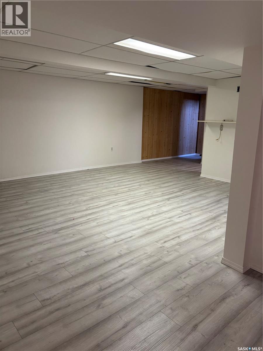 301 Tavistock Avenue, Torquay, SK - Indoor