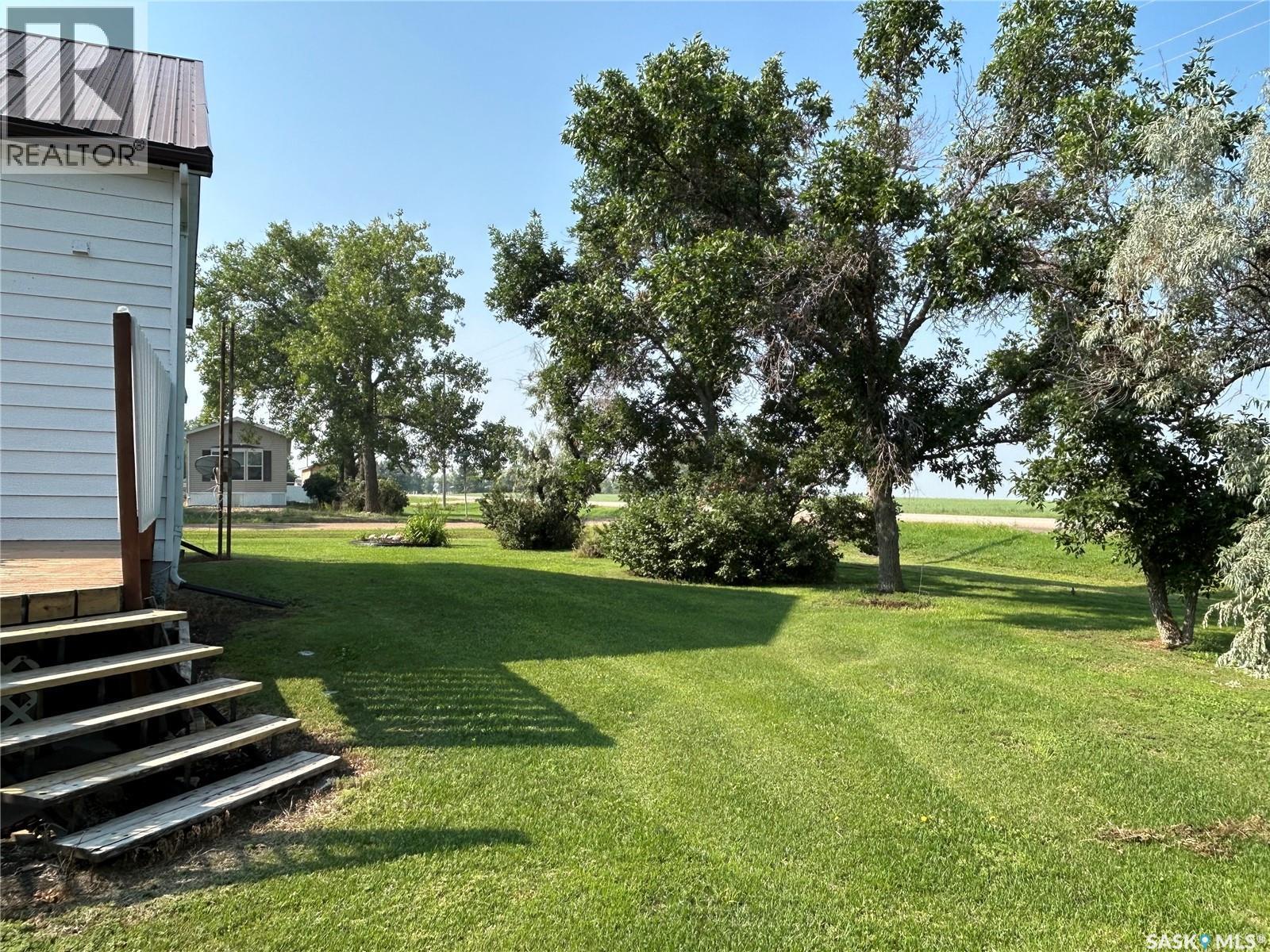 301 Tavistock Avenue, Torquay, SK - Outdoor