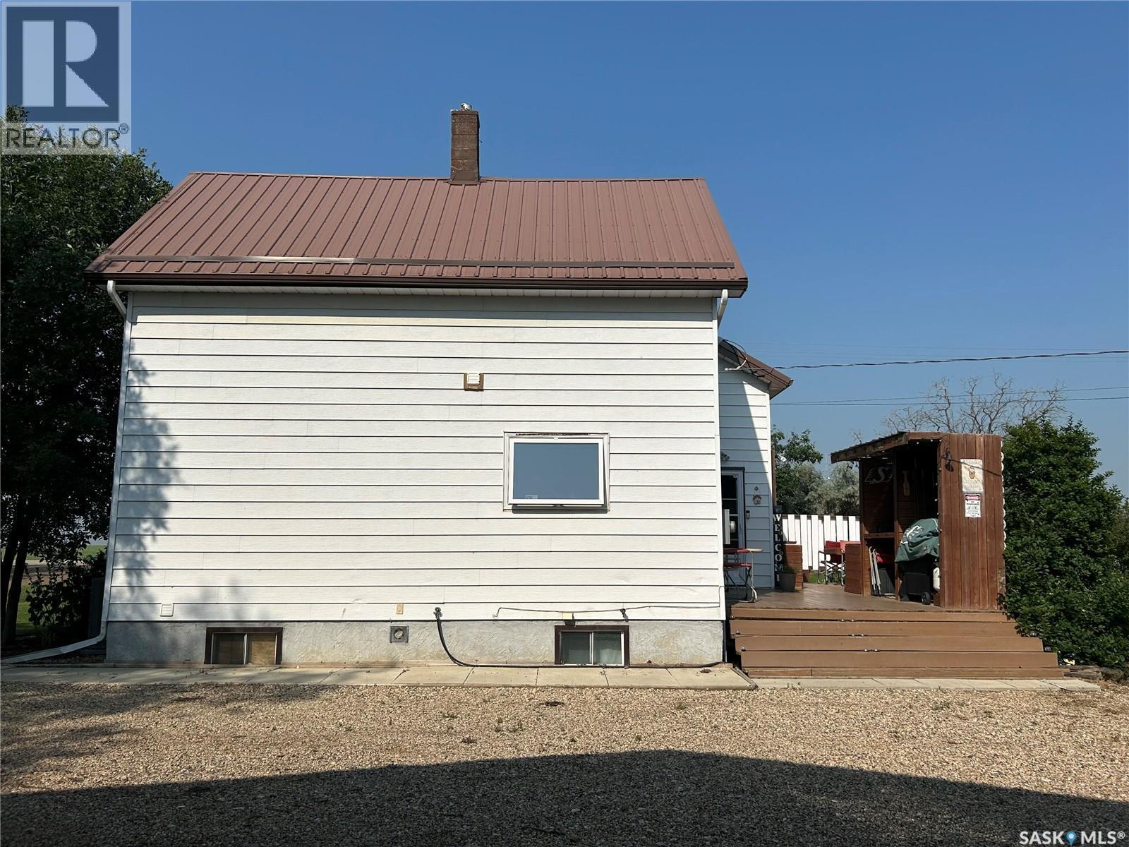 301 Tavistock Avenue, Torquay, SK - Outdoor