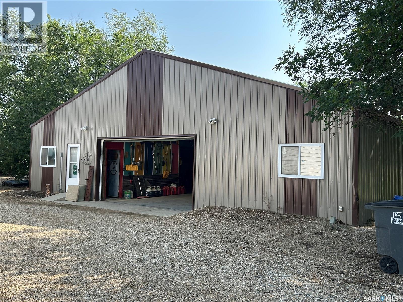 301 Tavistock Avenue, Torquay, SK - Outdoor
