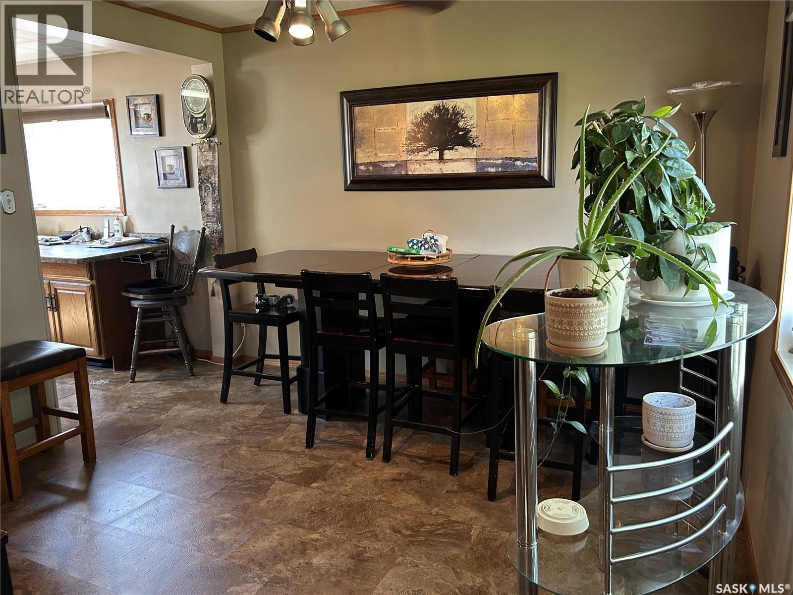 301 Tavistock Avenue, Torquay, SK - Indoor Photo Showing Dining Room