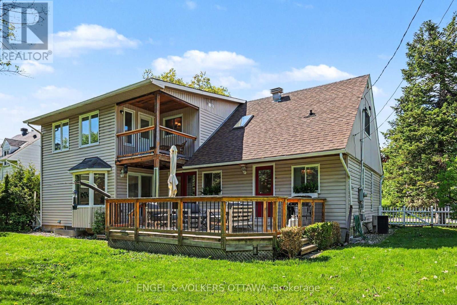 176 Sanford Avenue, Ottawa, ON - Outdoor With Deck Patio Veranda