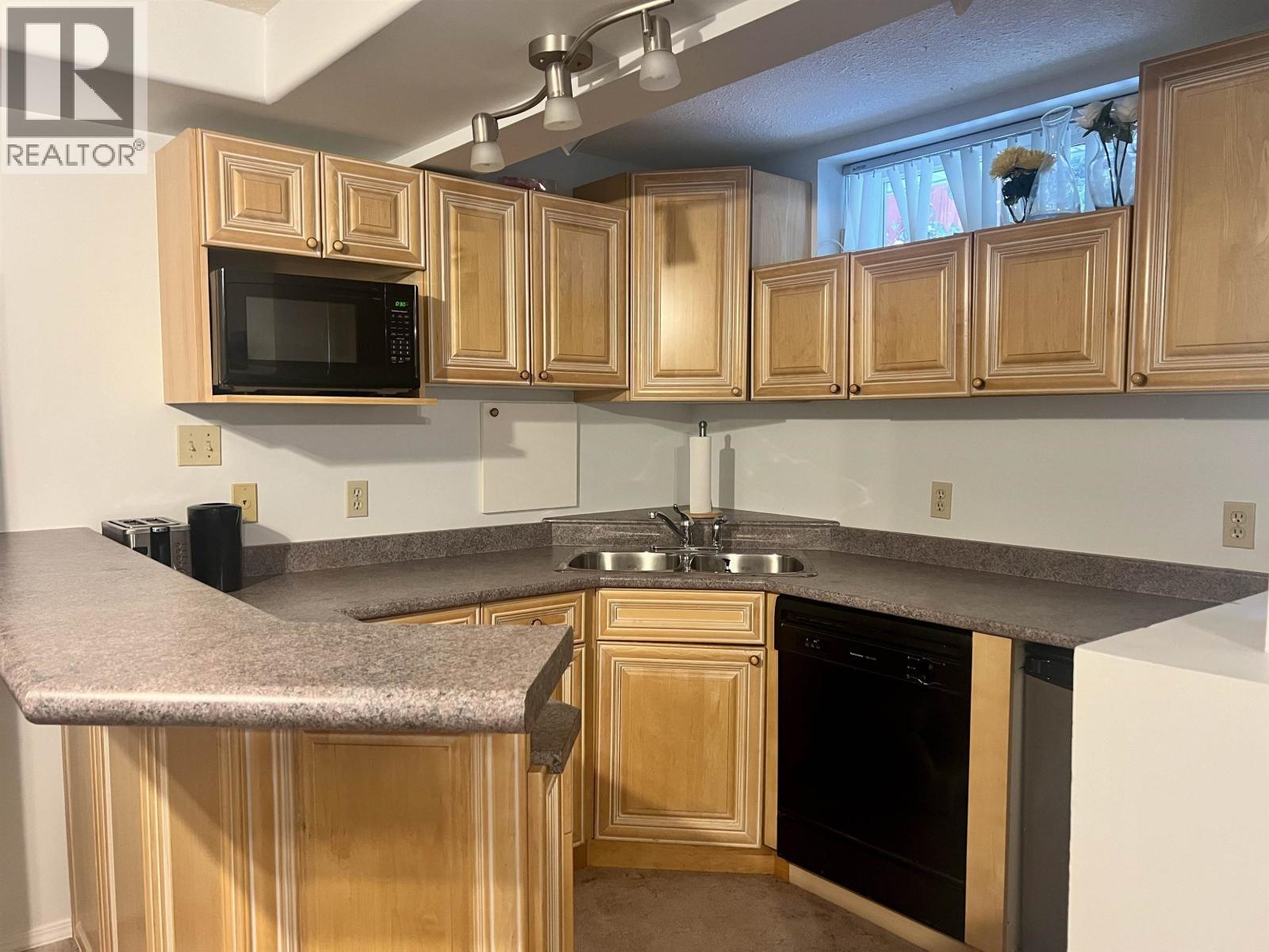 44 Stickney Street, Kitimat, BC - Indoor Photo Showing Kitchen With Double Sink