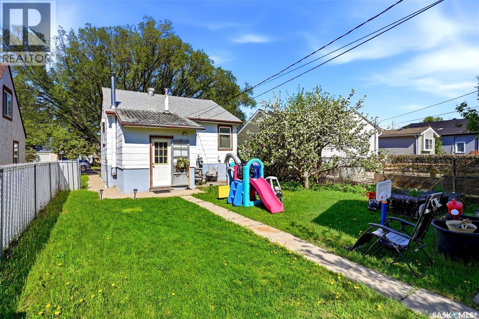 1763 Royal Street, Regina, SK - Outdoor