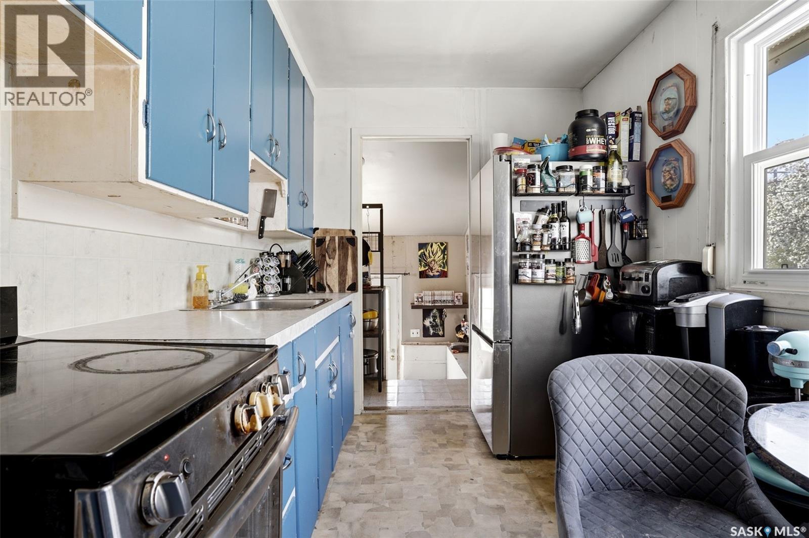 1763 Royal Street, Regina, SK - Indoor Photo Showing Kitchen