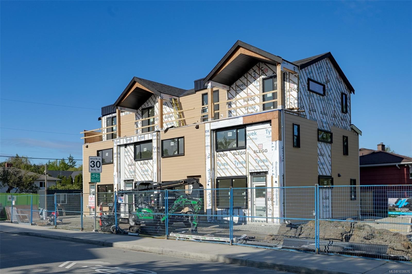 #4-2100 Allenby St, Oak Bay, BC