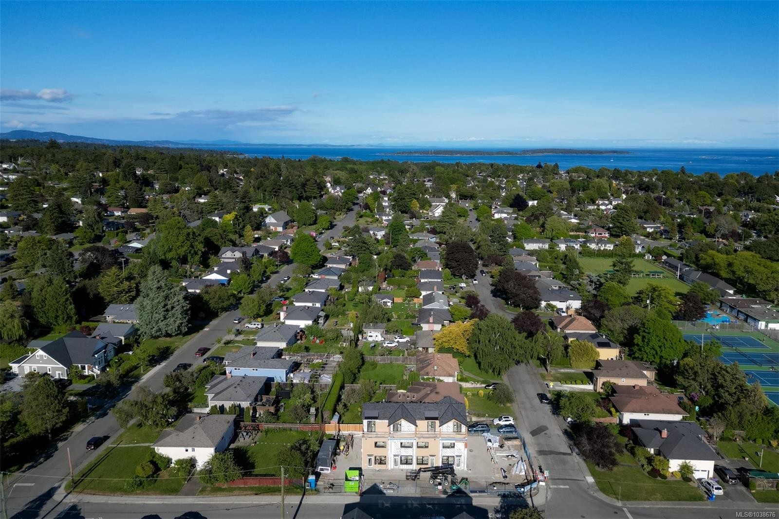 #4-2100 Allenby St, Oak Bay, BC