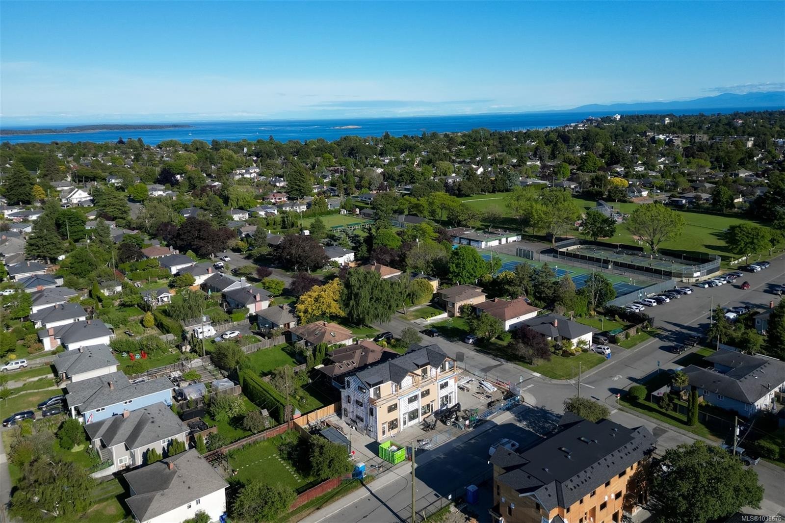 #4-2100 Allenby St, Oak Bay, BC