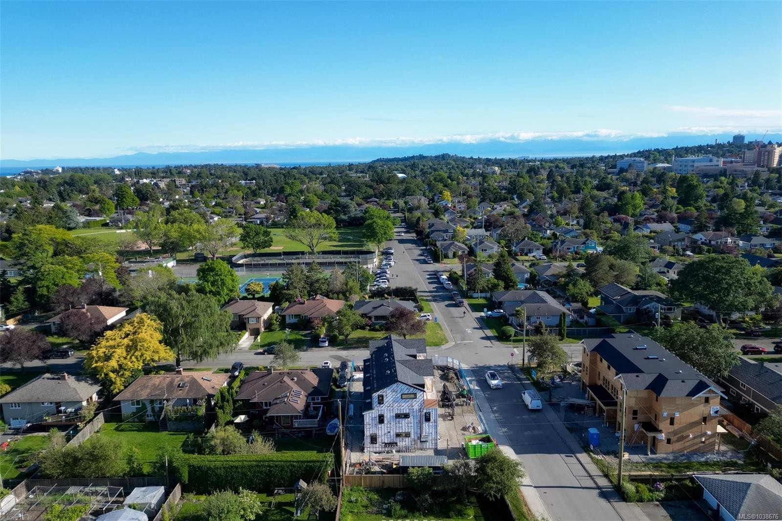 #4-2100 Allenby St, Oak Bay, BC