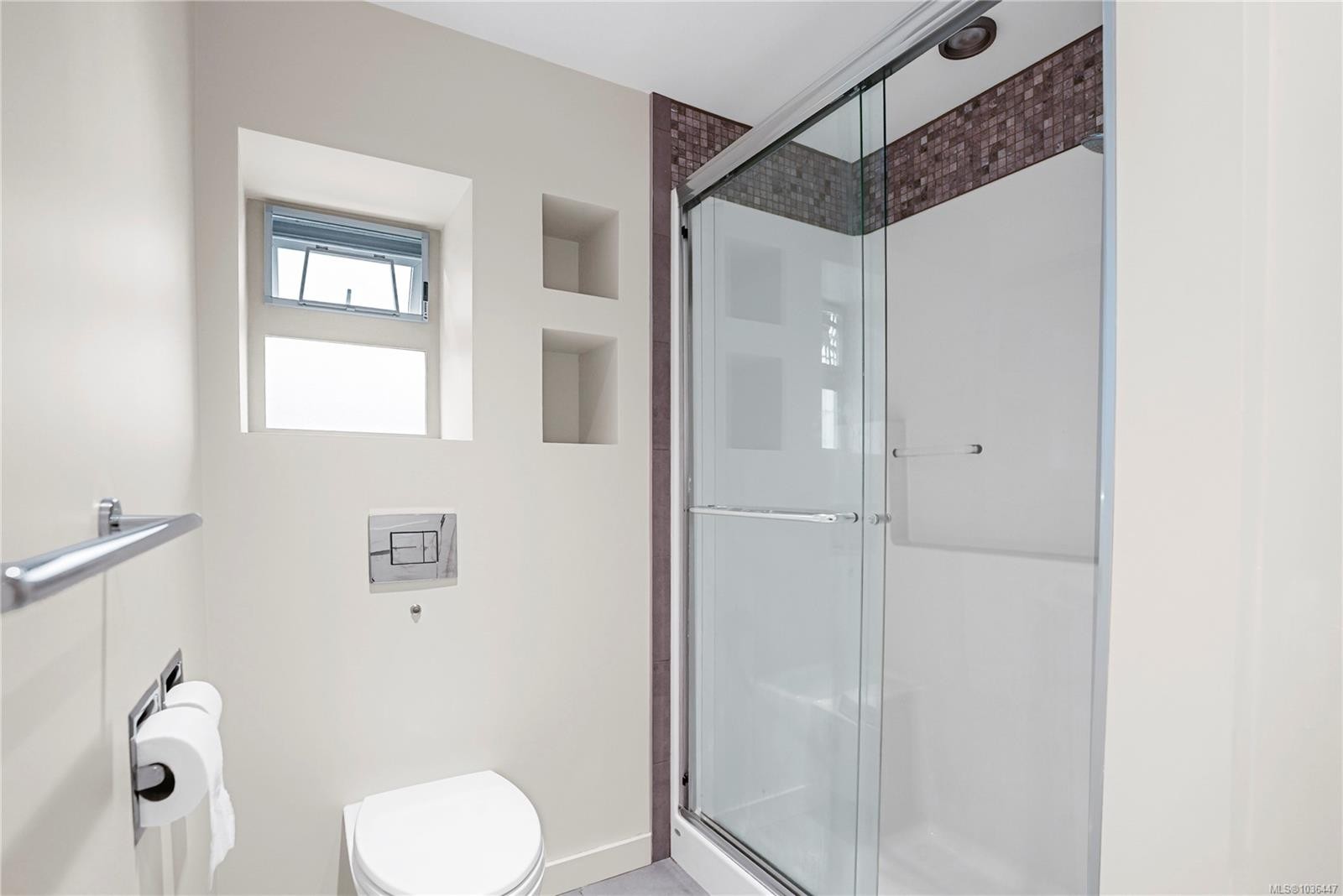 2112 Pentland Rd, Oak Bay, BC
