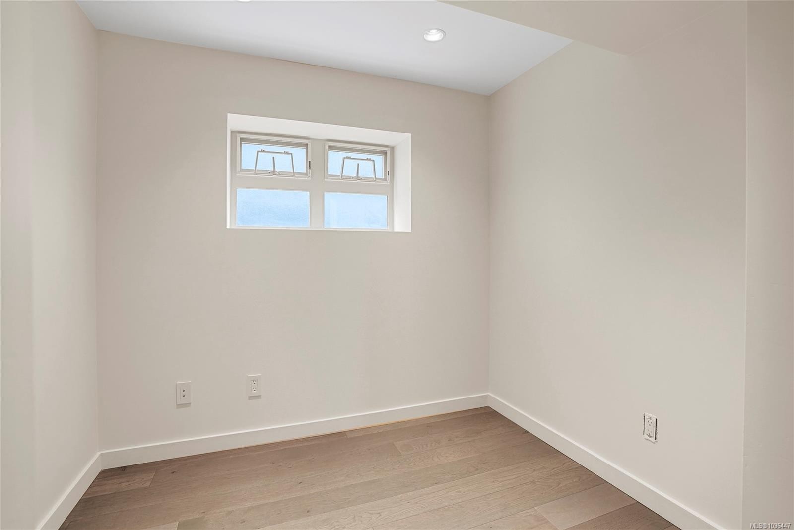 2112 Pentland Rd, Oak Bay, BC