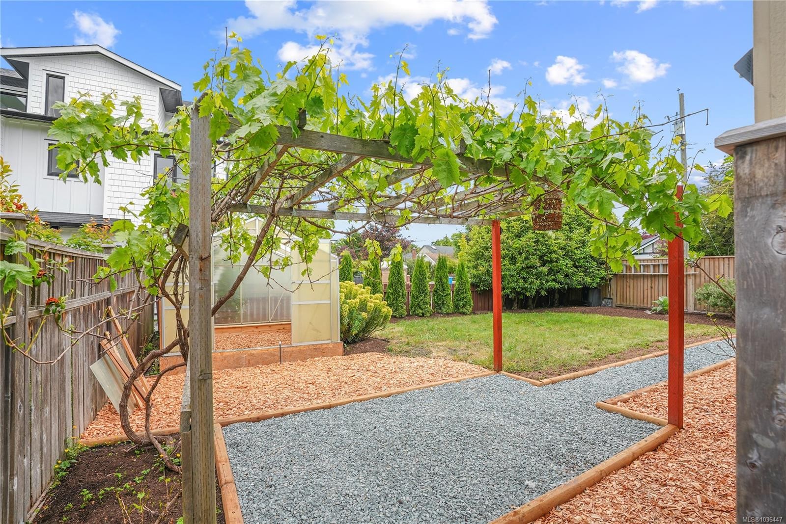 2112 Pentland Rd, Oak Bay, BC