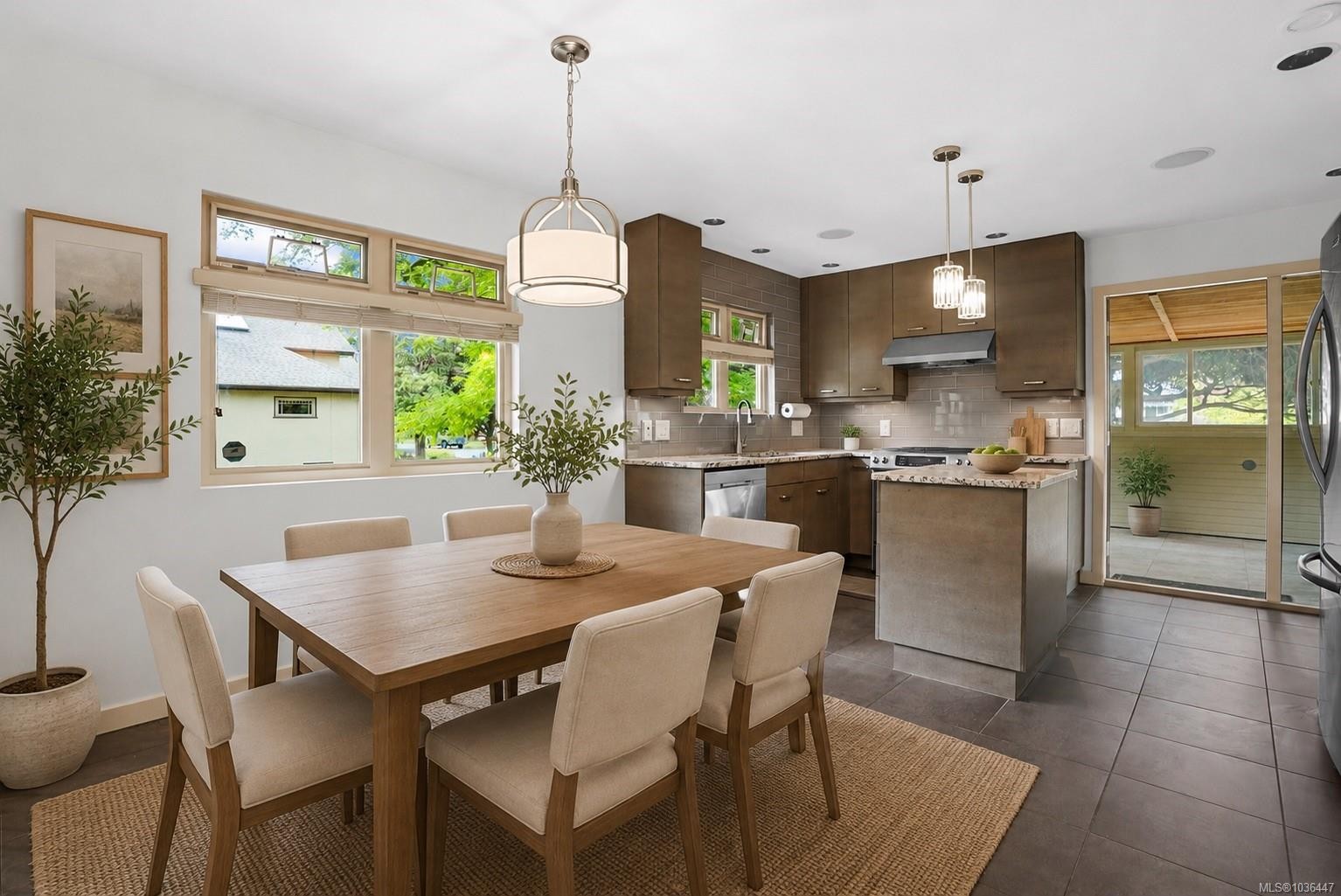 2112 Pentland Rd, Oak Bay, BC