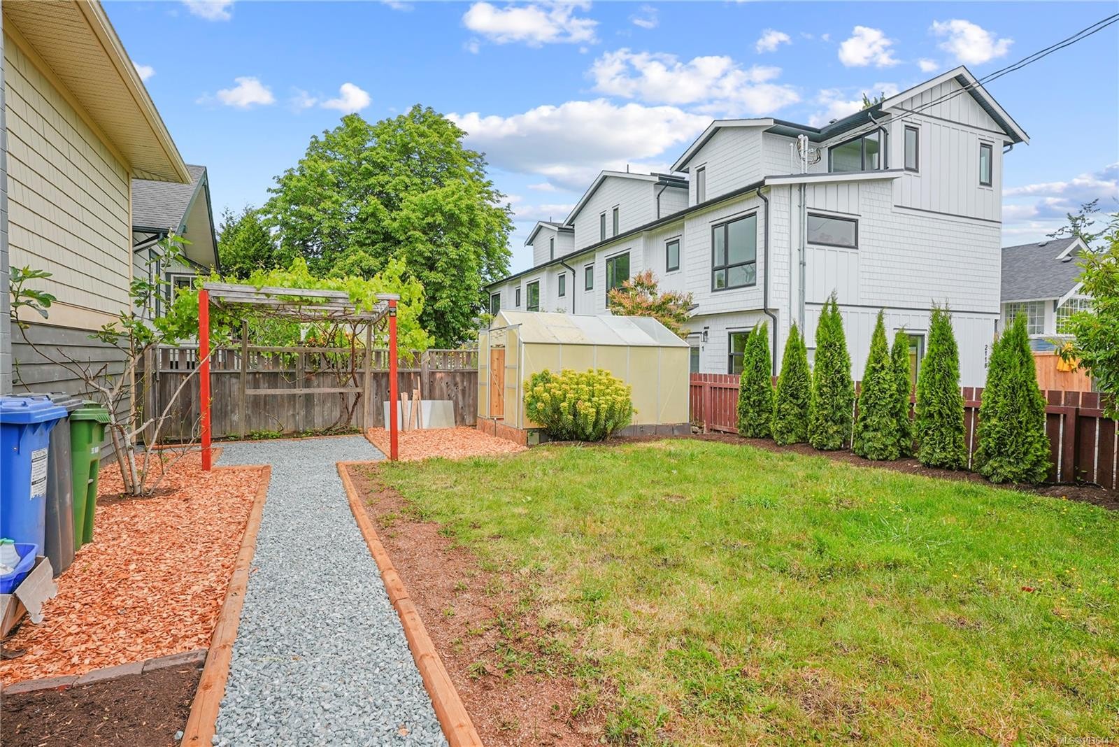 2112 Pentland Rd, Oak Bay, BC