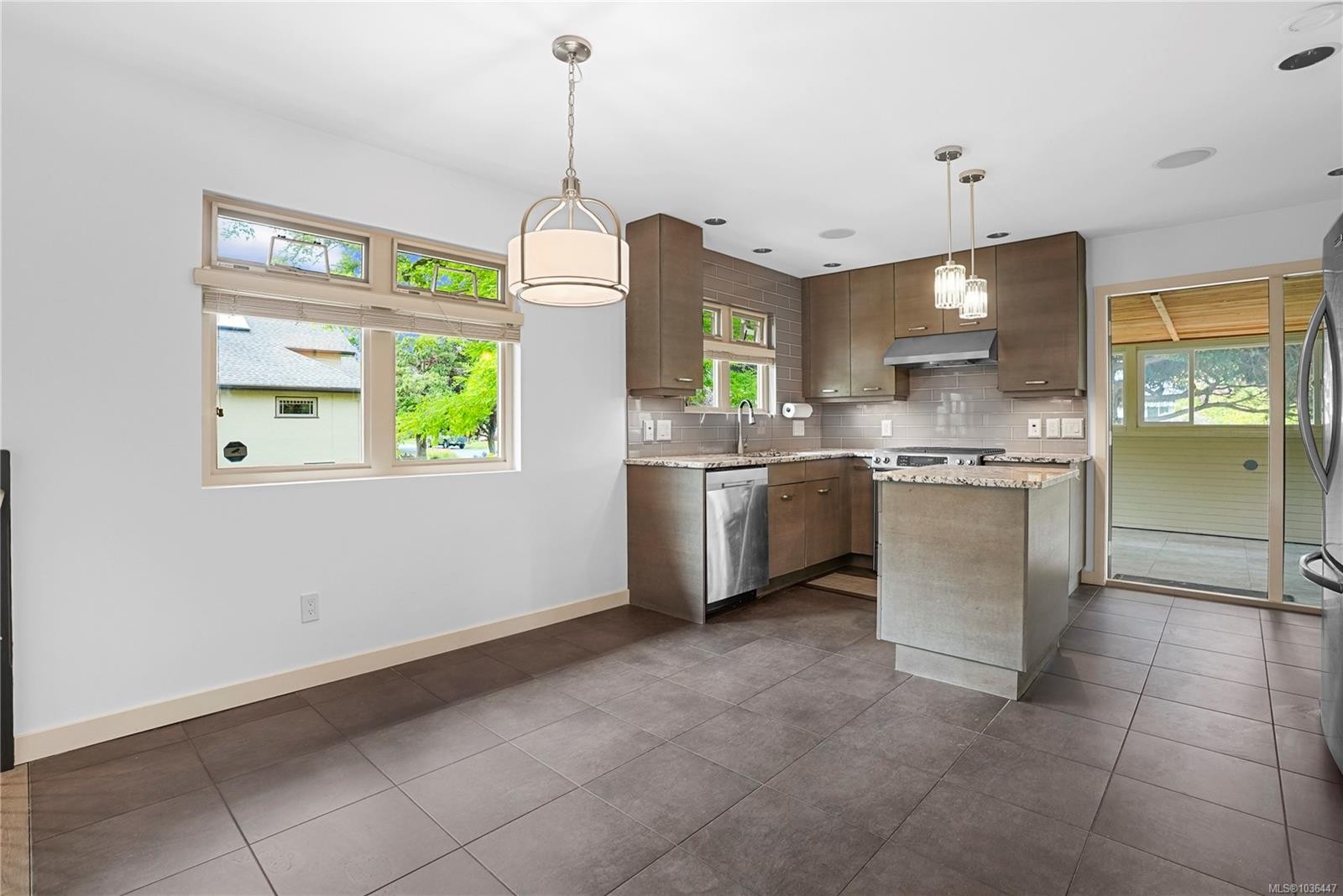 2112 Pentland Rd, Oak Bay, BC