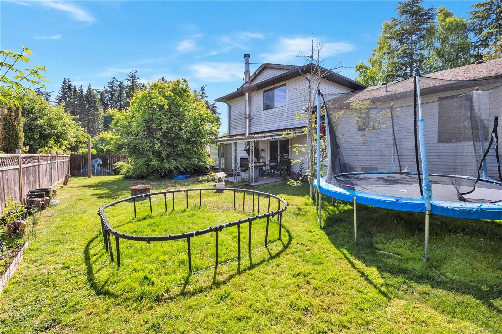 1591 Sharon Pl, Parksville, BC