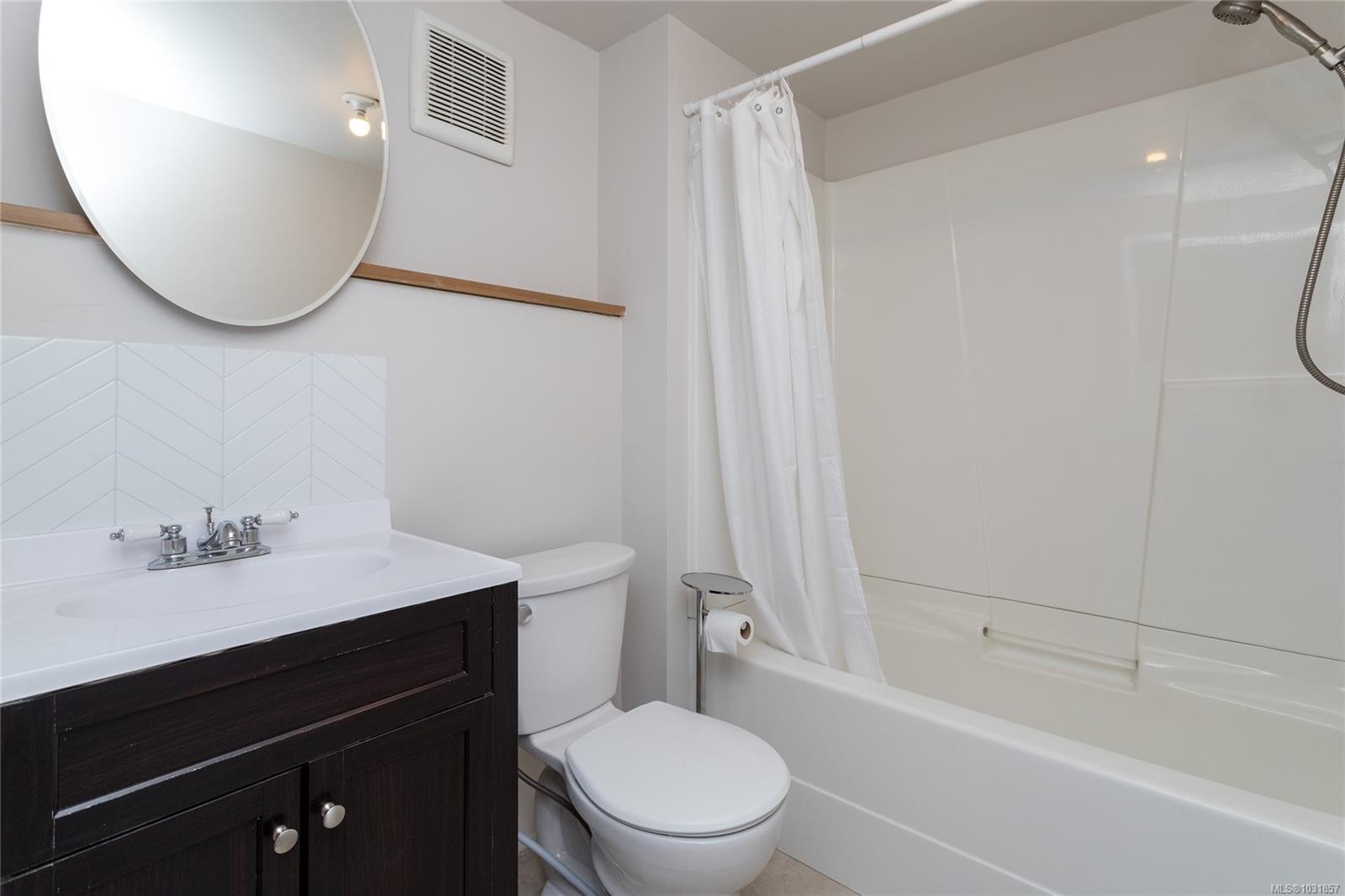 3590 Garland Ave, Cobble Hill, BC