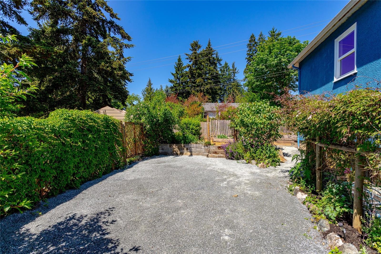 3590 Garland Ave, Cobble Hill, BC