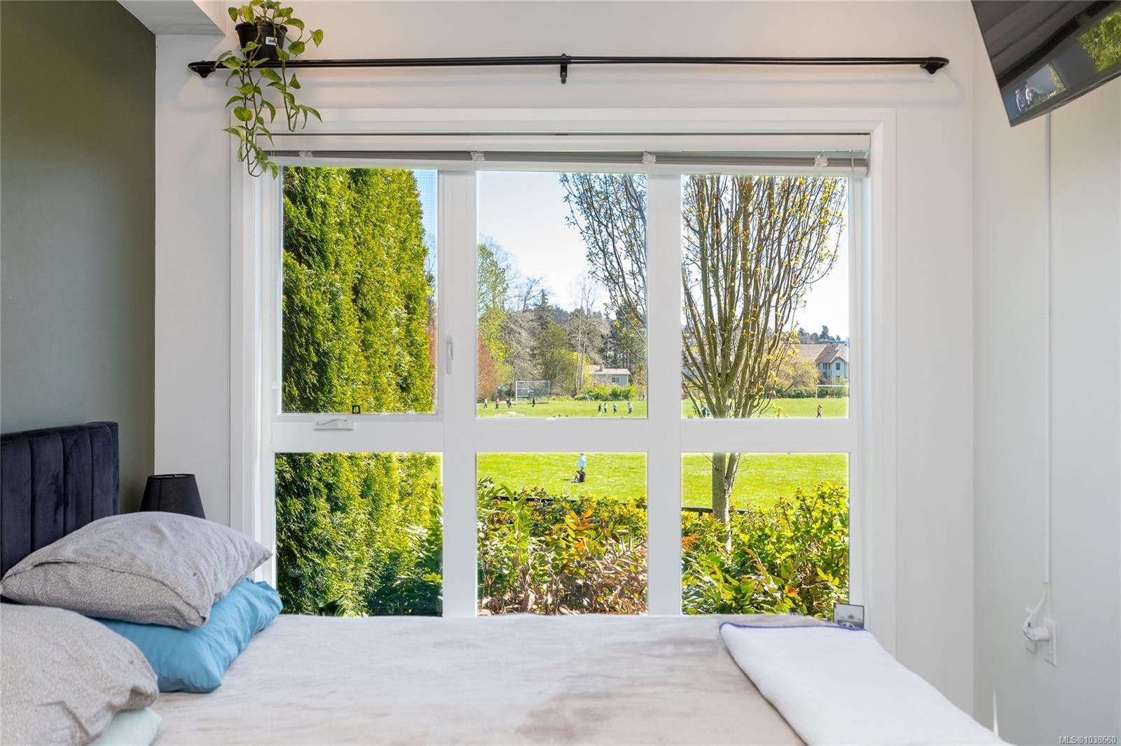 #105-745 Travino Lane, Saanich, BC - Indoor Photo Showing Bedroom