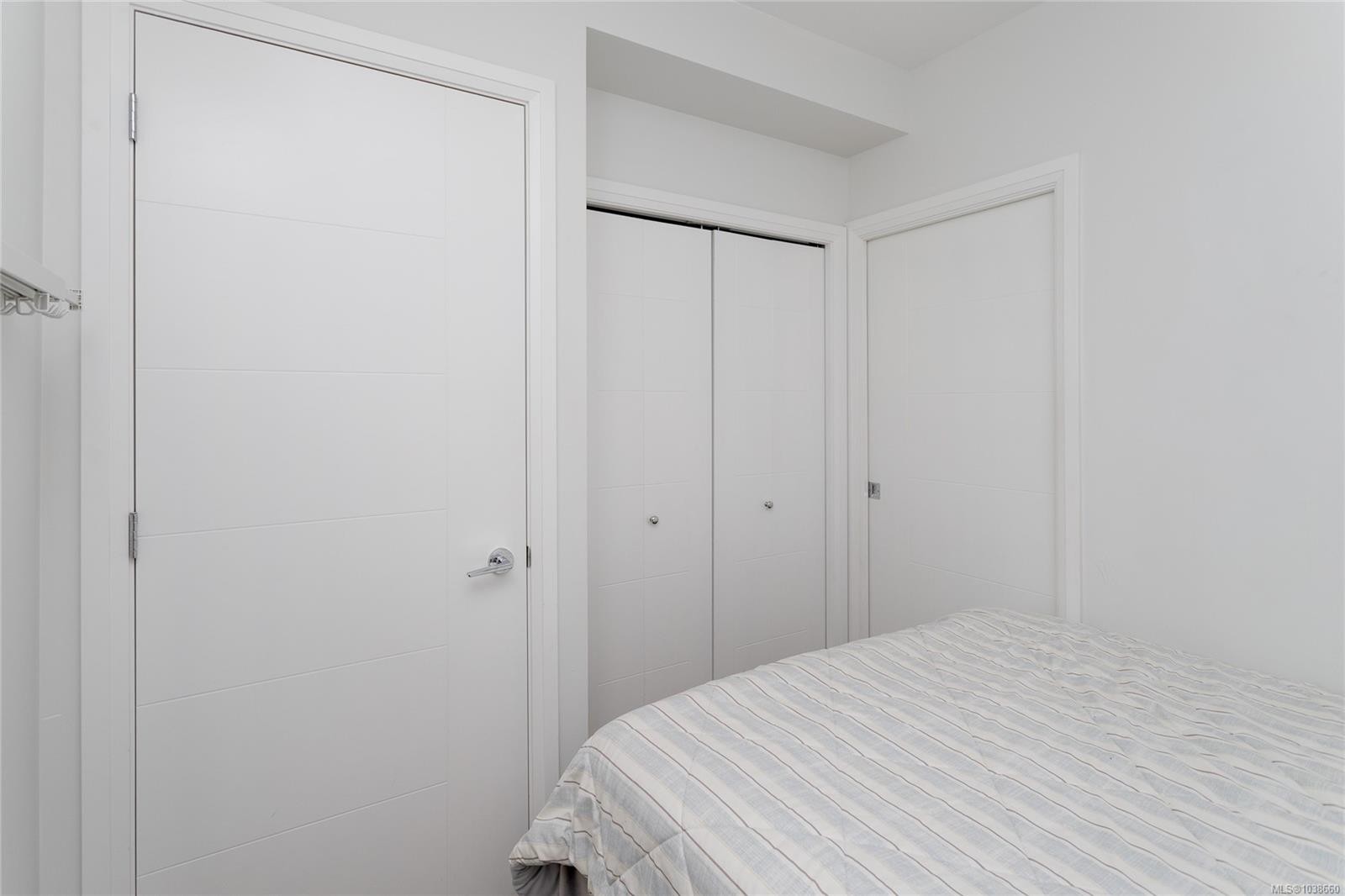 #105-745 Travino Lane, Saanich, BC - Indoor Photo Showing Bedroom