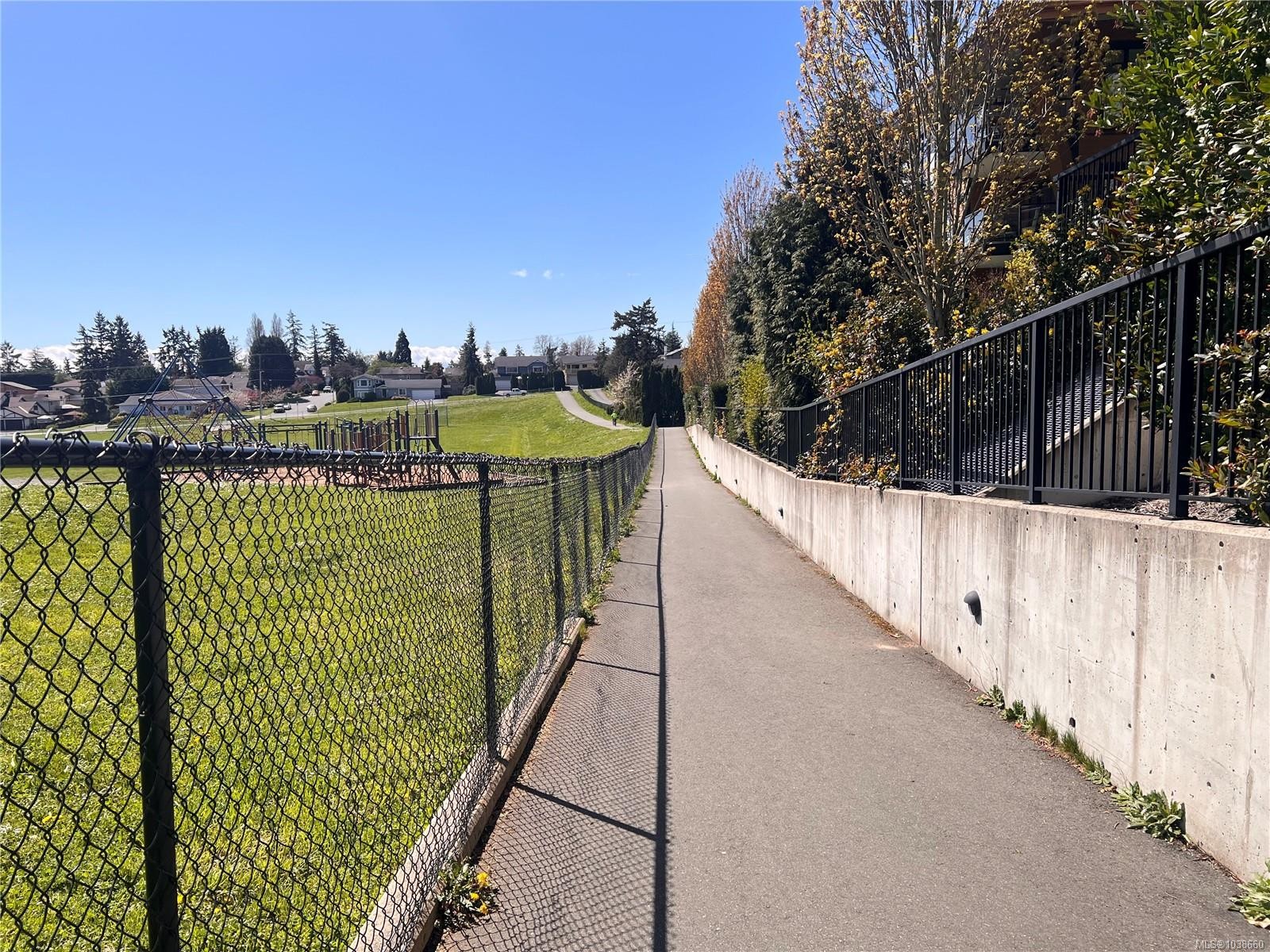 #105-745 Travino Lane, Saanich, BC - Outdoor