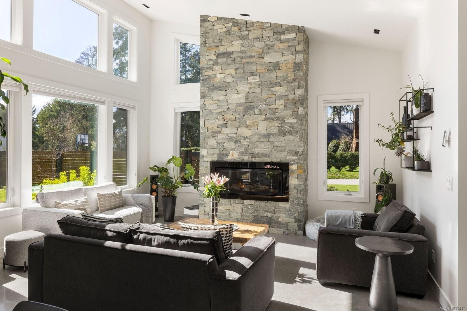 593 Downey Rd, North Saanich, BC