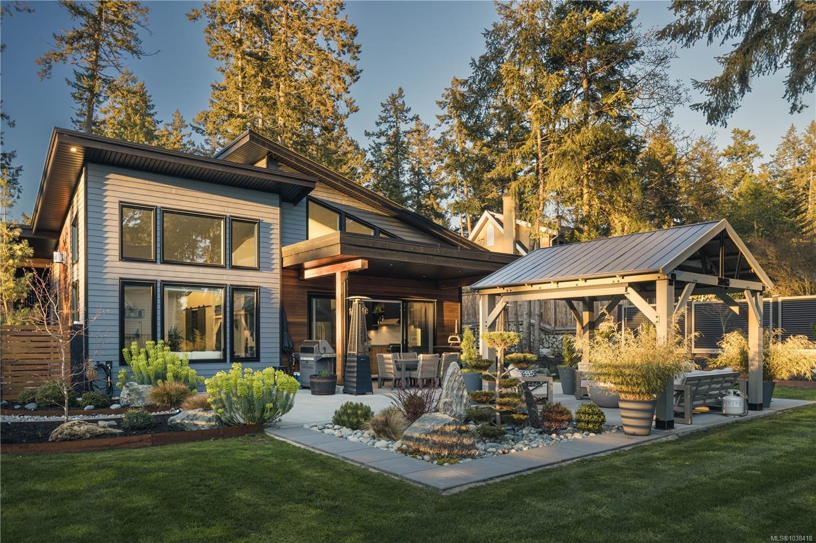 593 Downey Rd, North Saanich, BC