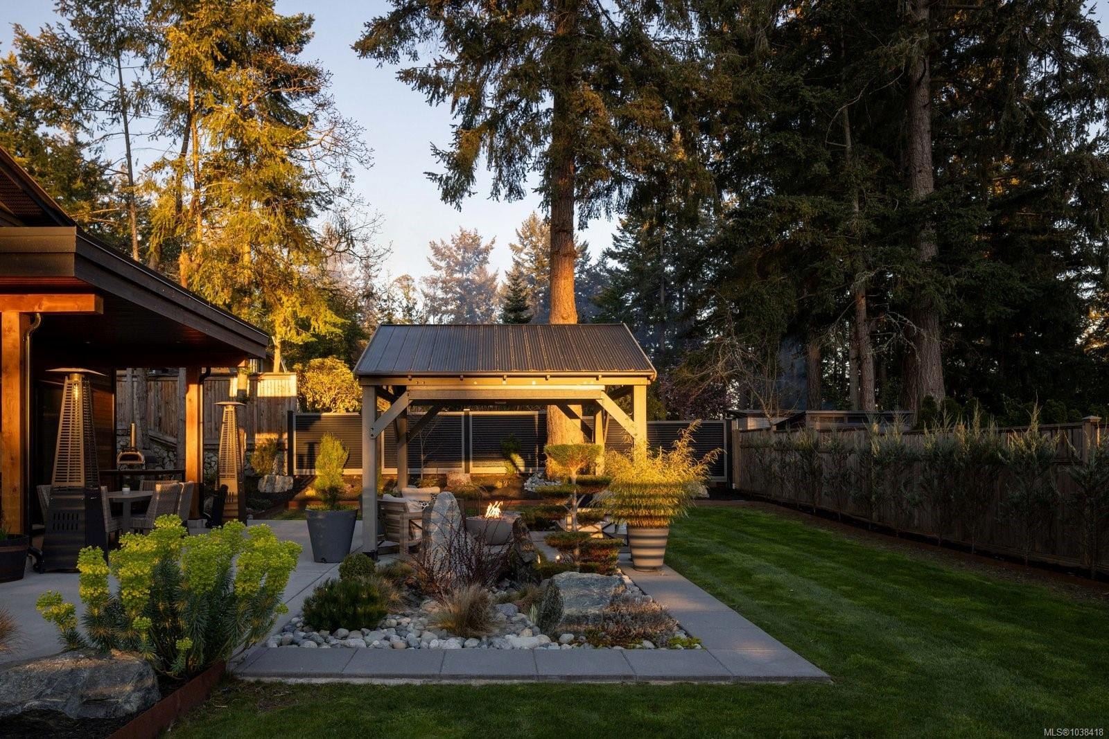 593 Downey Rd, North Saanich, BC