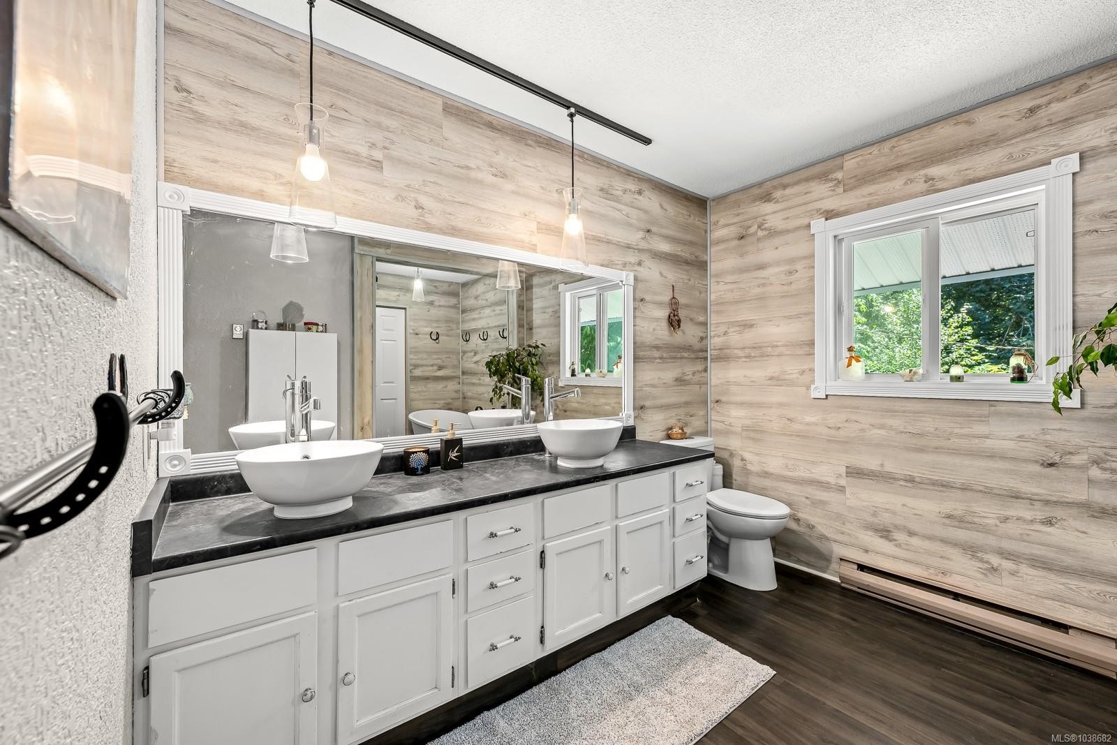 2468 Endall Rd, Black Creek, BC
