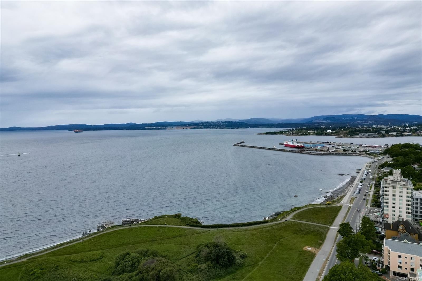 558 Dallas Rd, Victoria, BC - Outdoor With Body Of Water With View
