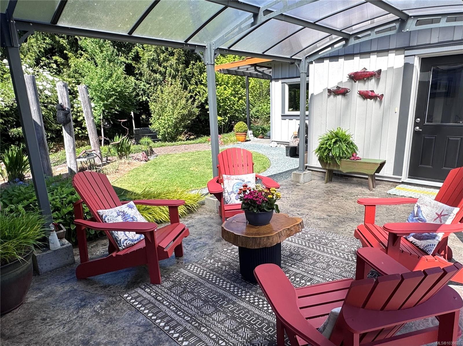 3881 Charlton Dr, Qualicum Beach, BC