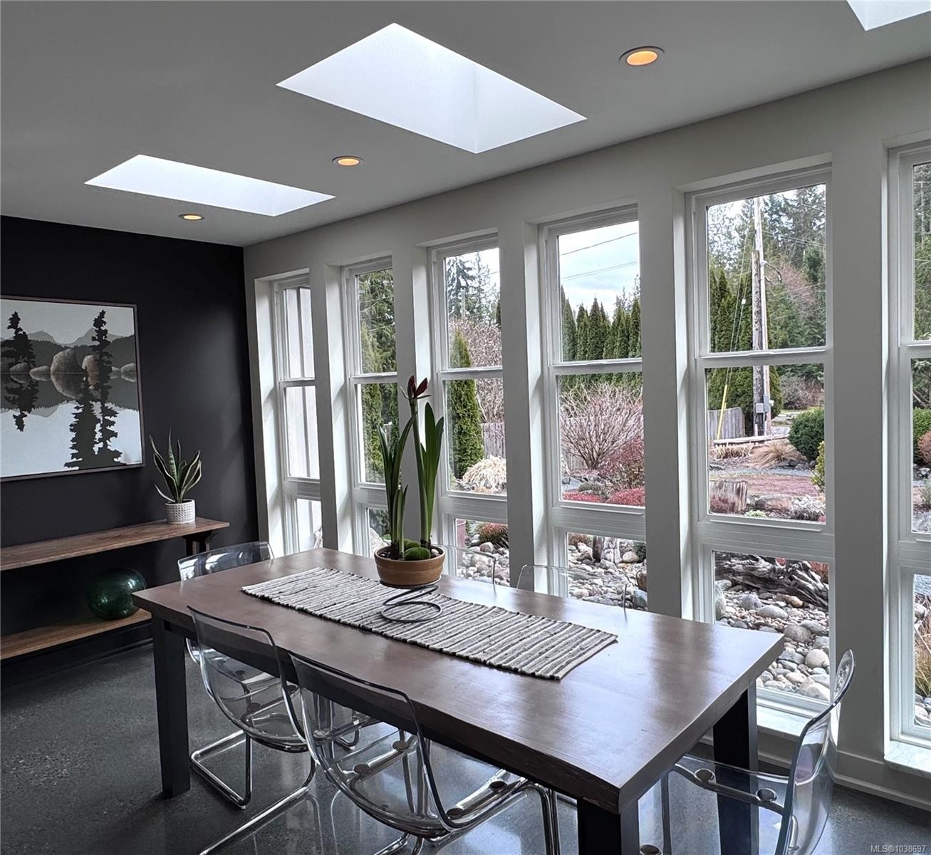 3881 Charlton Dr, Qualicum Beach, BC