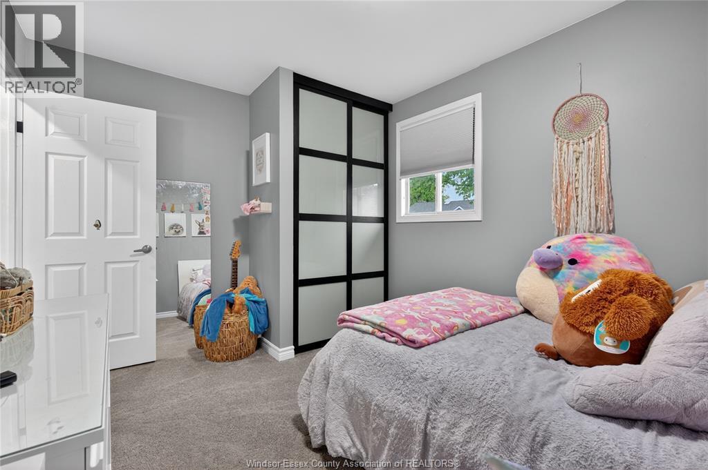 8492 Jerome, Windsor, ON - Indoor Photo Showing Bedroom