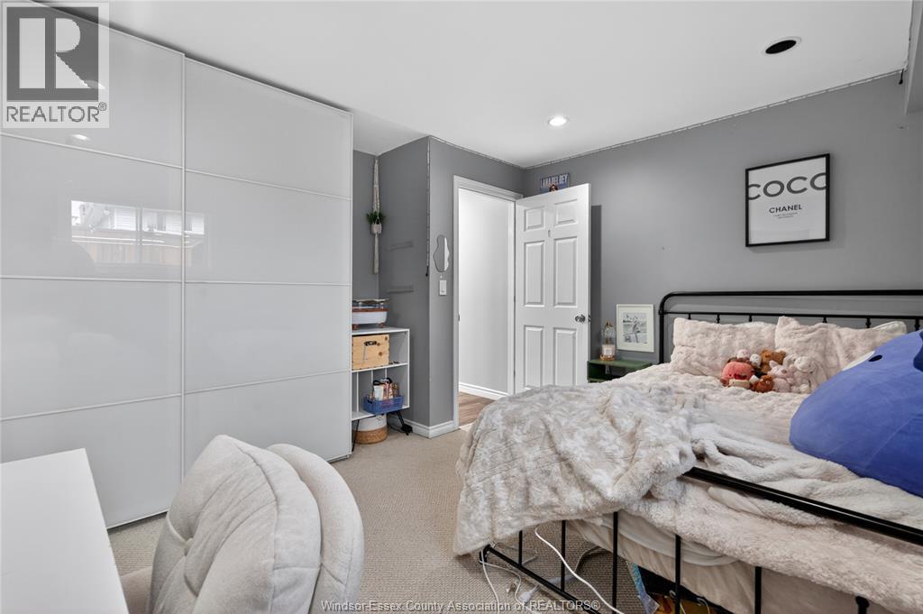 8492 Jerome, Windsor, ON - Indoor Photo Showing Bedroom