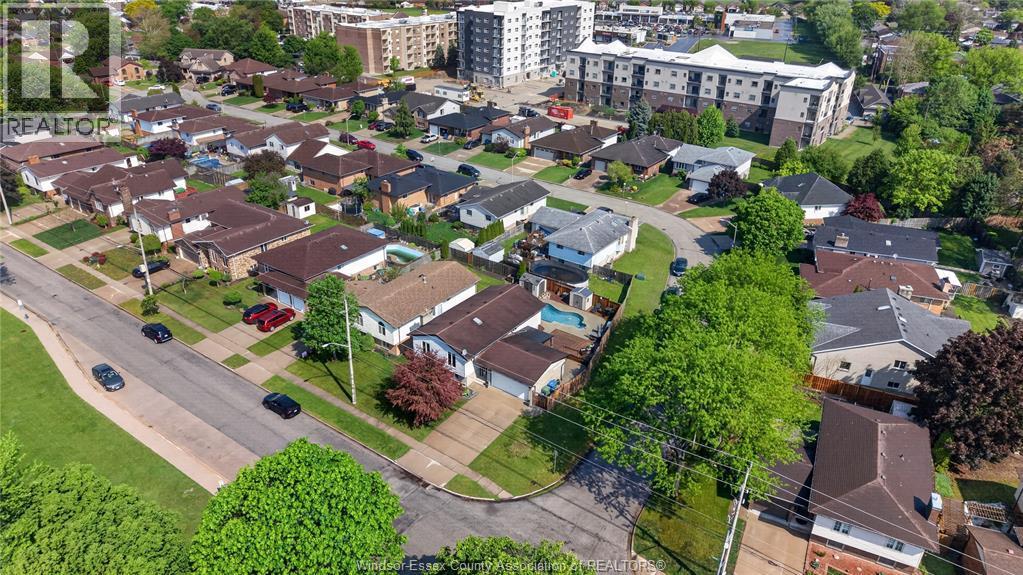 8492 Jerome, Windsor, ON - Outdoor With View