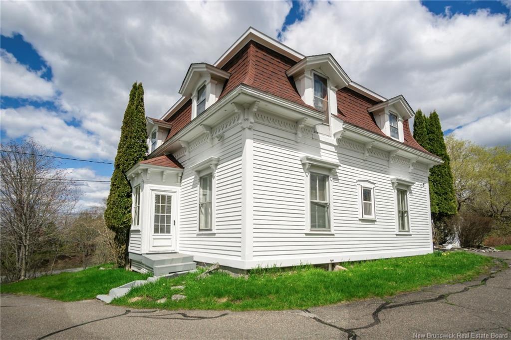 697 Bay St, Saint John, NB