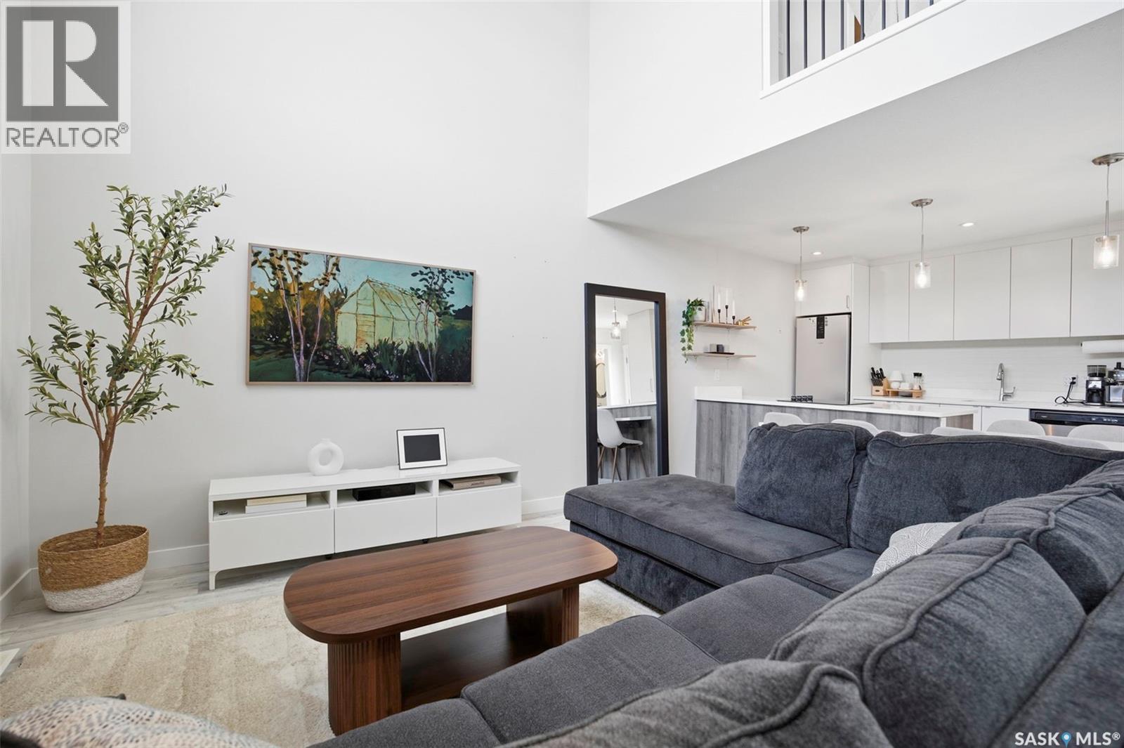 336 Mcfaull Crescent, Saskatoon, SK - Indoor Photo Showing Living Room