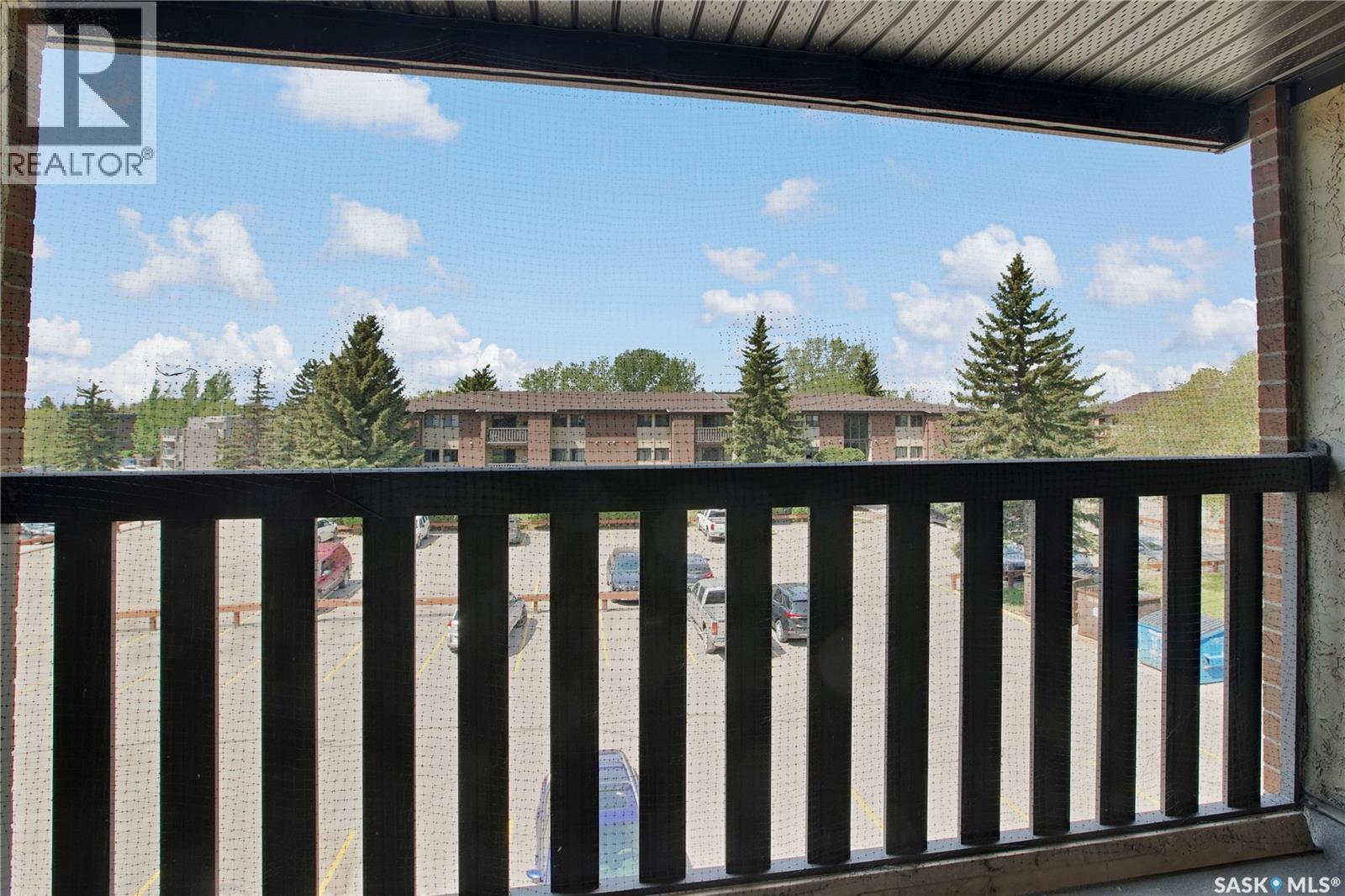 308 311 Tait Crescent, Saskatoon, SK - Outdoor