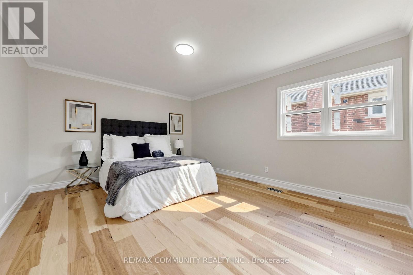 1002 Riverview Crescent, Pickering, ON - Indoor Photo Showing Bedroom