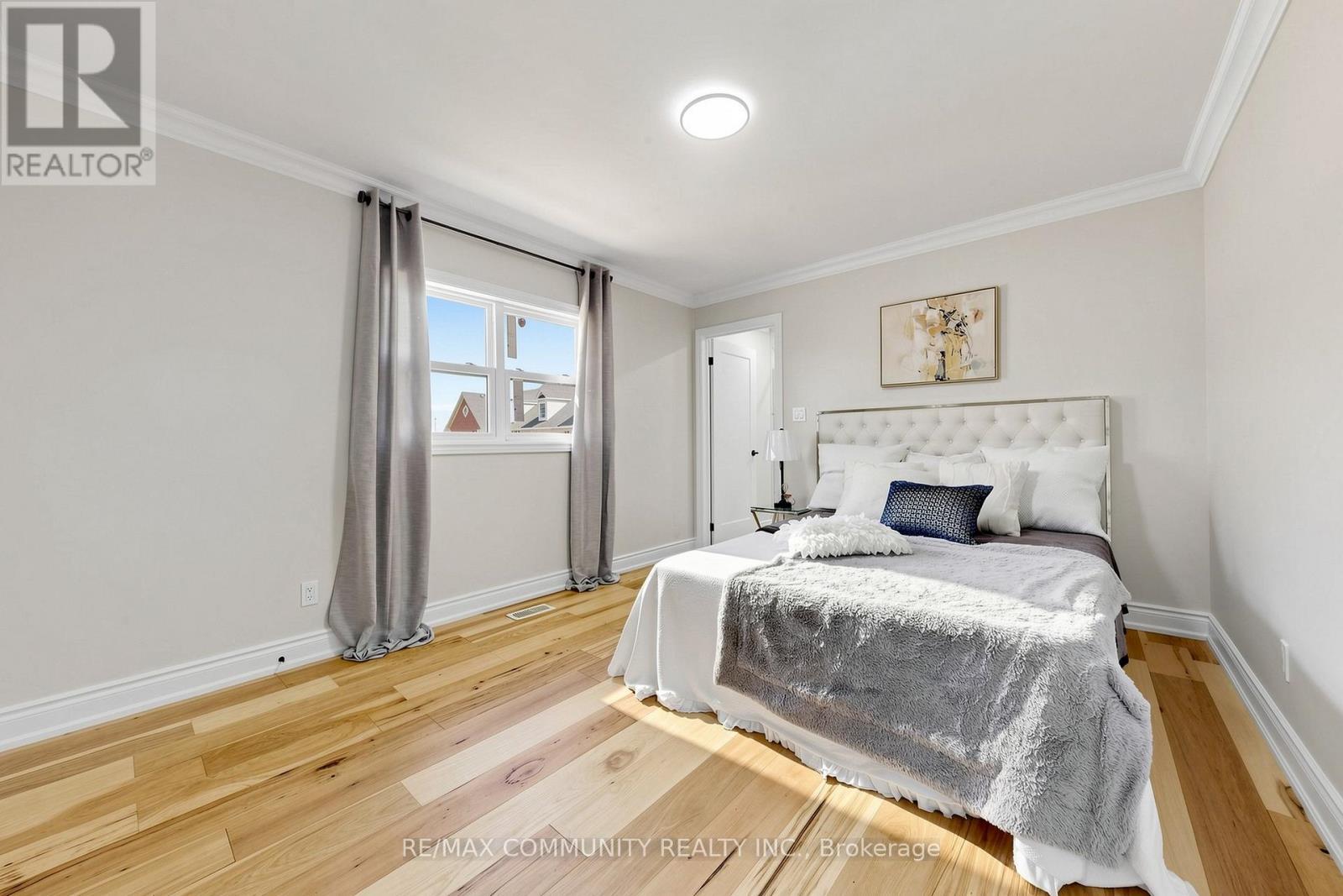 1002 Riverview Crescent, Pickering, ON - Indoor Photo Showing Bedroom